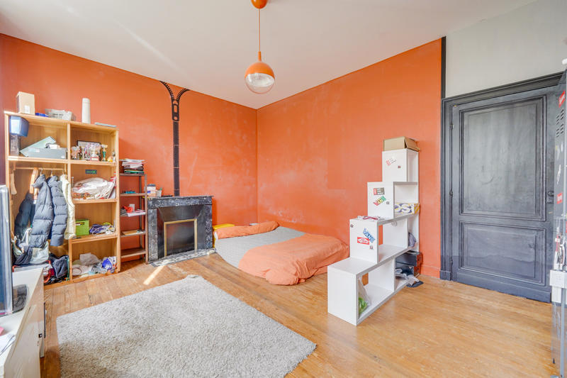 Maison - 330 m² - 10 pièces