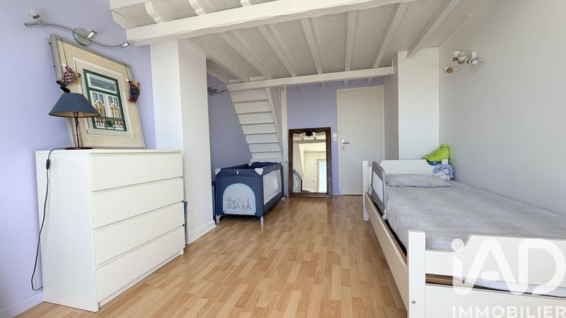 Maison - 180 m² - 9 pièces