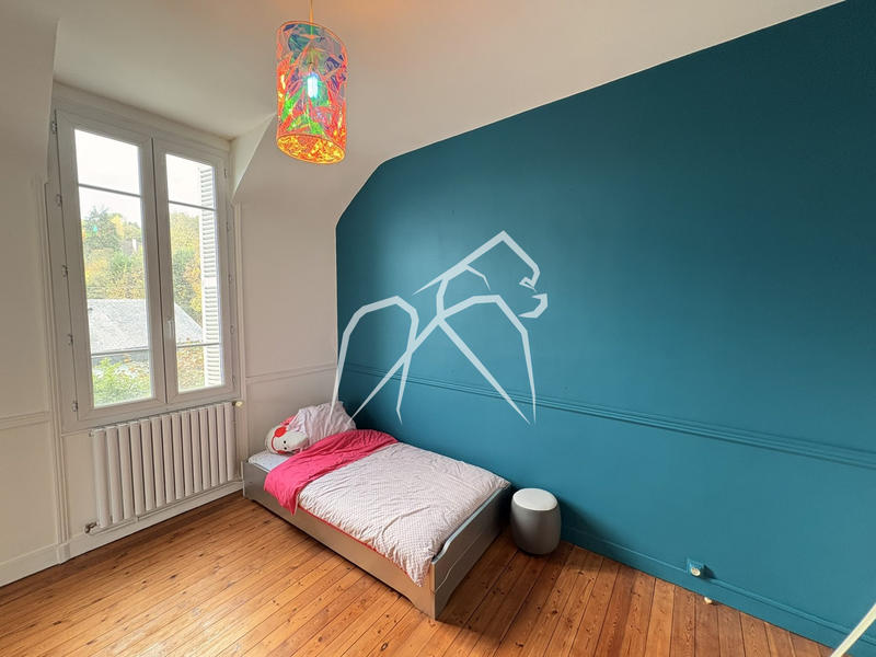 Maison - 200 m² - 7 pièces