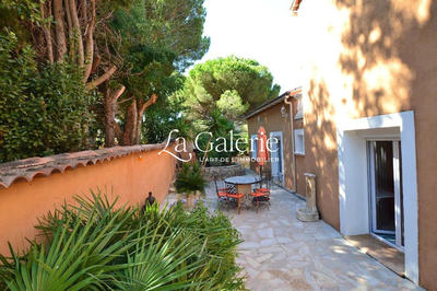 Villa - 223 m² - 11 pièces