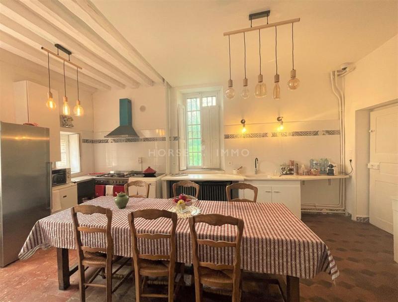 Haras - 300 m² - 8 pièces