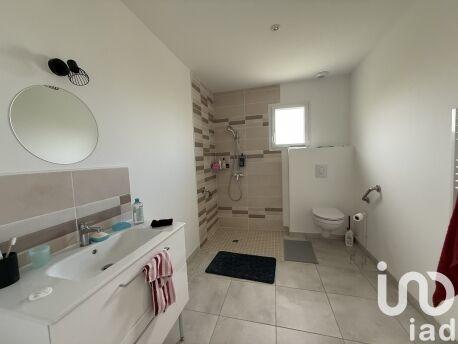 Maison - 325 m² - 8 pièces