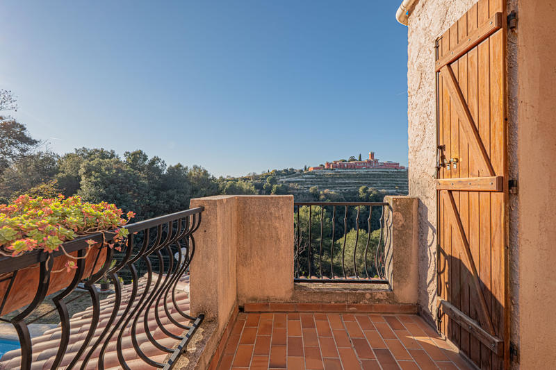 Maison - 141 m² - 5 pièces