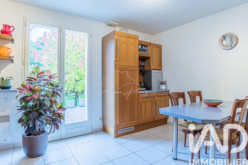 Maison - 185 m² - 10 pièces