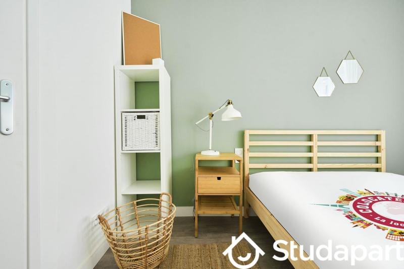 Chambre - 12 m² - 1 pièce