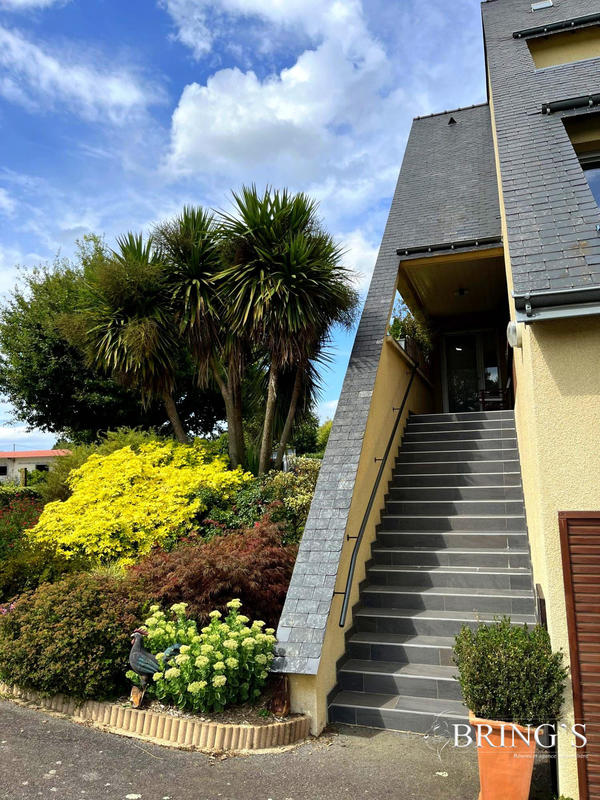 Villa - 250 m² - 8 pièces