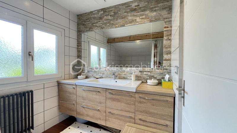 Maison traditionnelle - 70 m² - 4 pièces