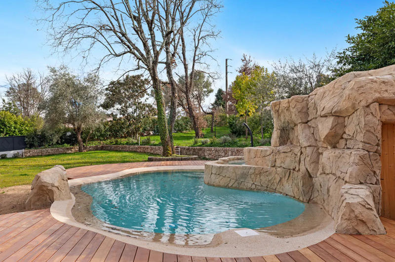 Villa - 210 m² - 7 pièces