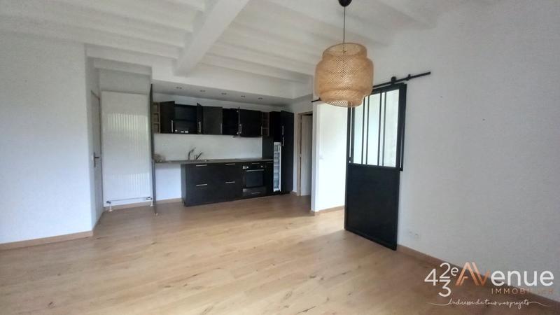 Maison - 375 m² - 10 pièces