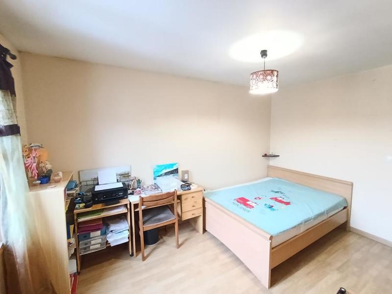 Maison - 92 m² - 5 pièces