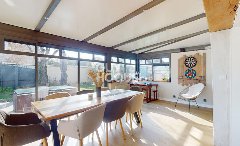 Maison - 180 m² - 6 pièces