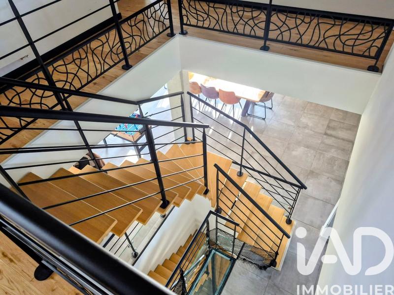 Maison de maîtres - 375 m² - 12 pièces