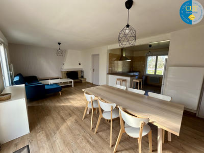 Maison - 92 m² - 5 pièces