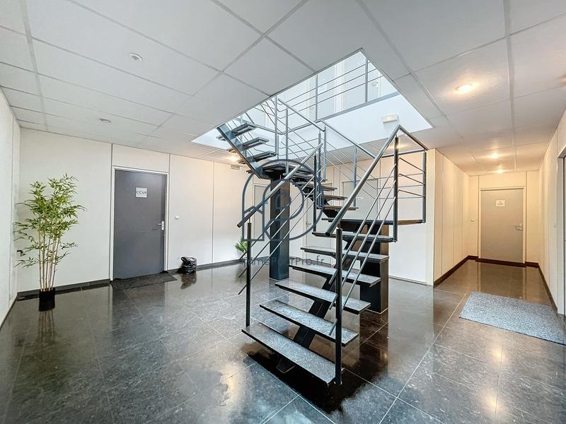 Bureau - 264 m²