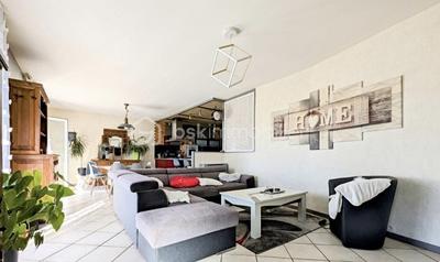 Maison - 159 m² - 5 pièces