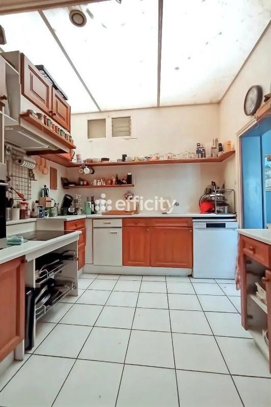 Maison - 224 m² - 7 pièces