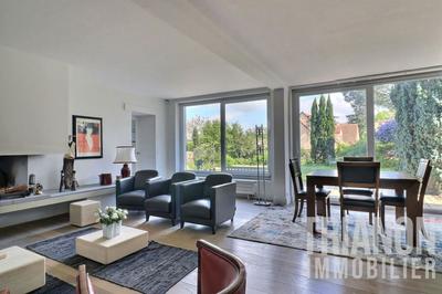 Demeure - 301 m² - 11 pièces