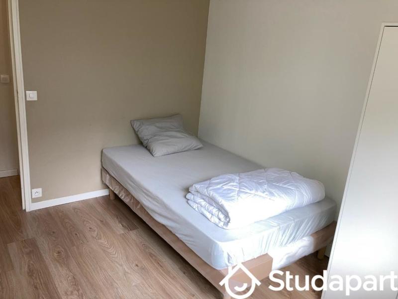 Chambre - 14 m² - 1 pièce