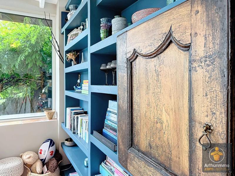 Maison - 210 m² - 6 pièces