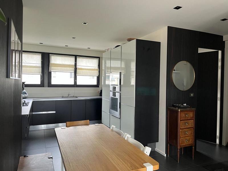 Appartement - 98 m² - 5 pièces