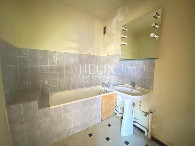 Appartement - 85 m² - 5 pièces