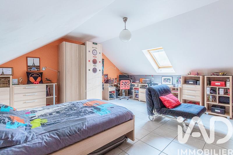 Maison - 185 m² - 10 pièces