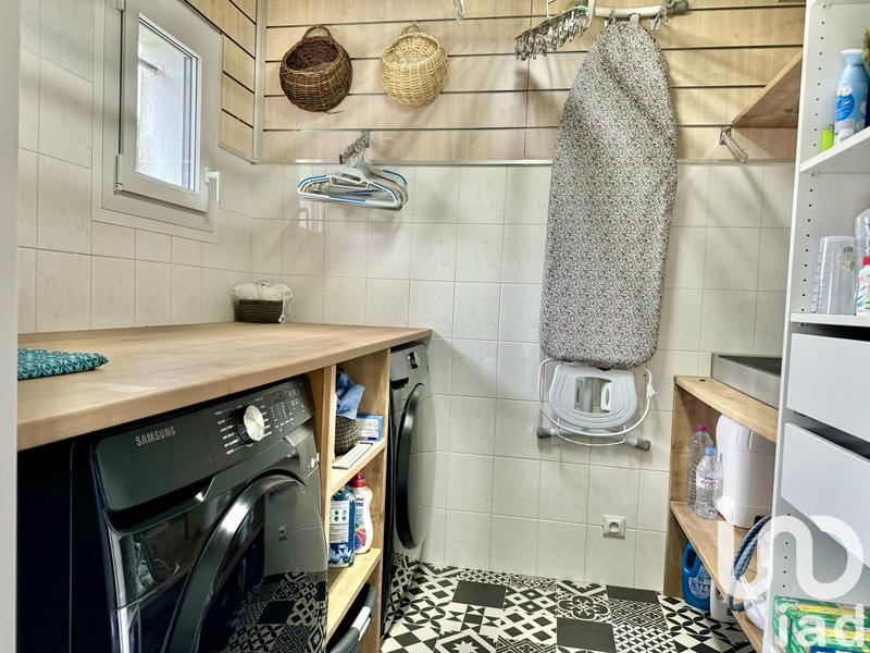 Maison - 250 m² - 9 pièces