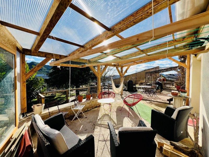 Maison traditionnelle - 150 m² - 5 pièces