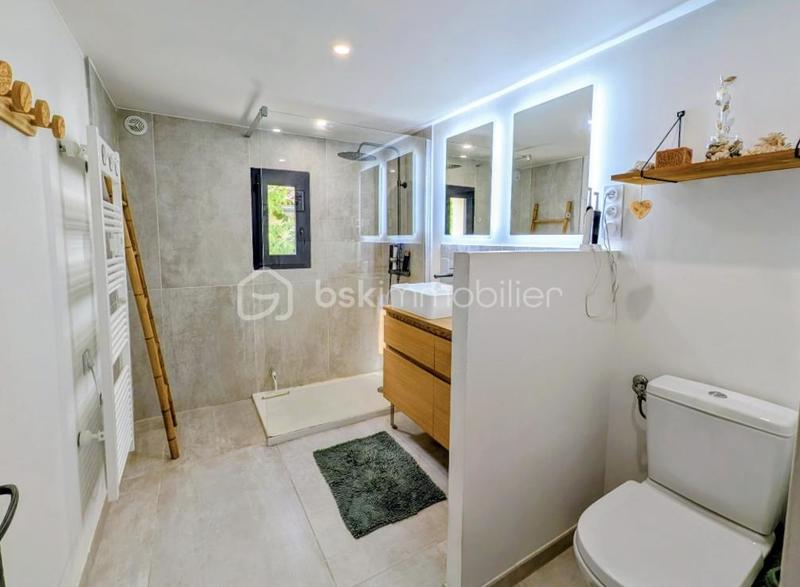 Maison - 164 m² - 7 pièces