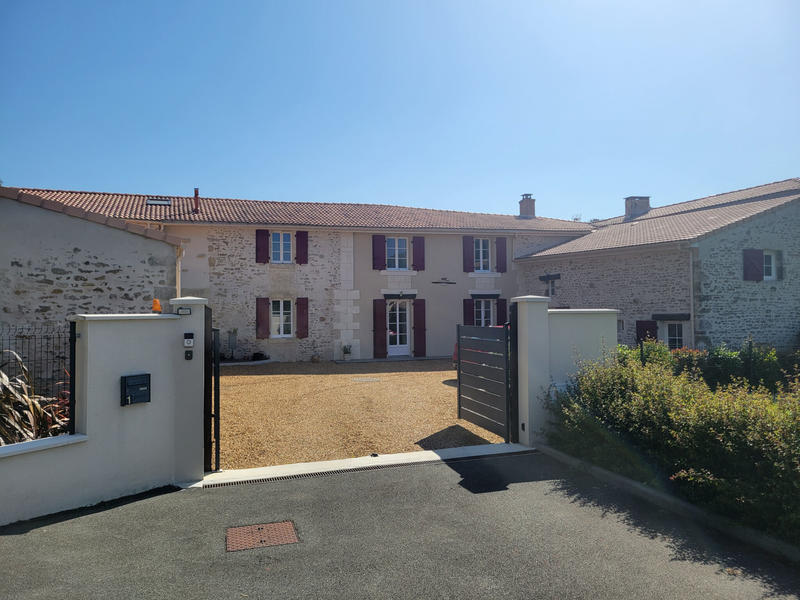 Maison - 170 m² - 6 pièces