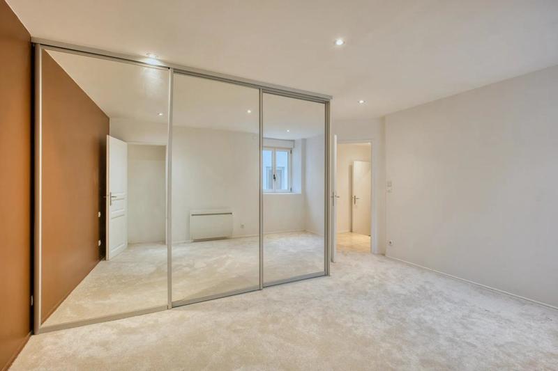 Appartement - 177 m² - 8 pièces