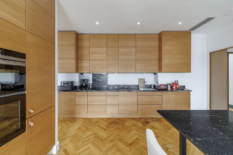 Appartement - 168 m² - 5 pièces