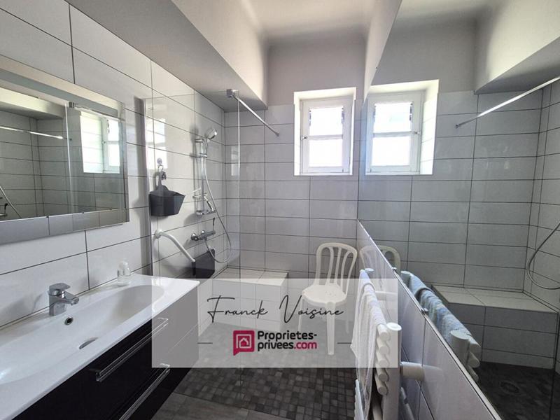 Maison - 321 m² - 8 pièces