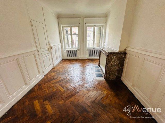 Appartement - 75 m² - 3 pièces