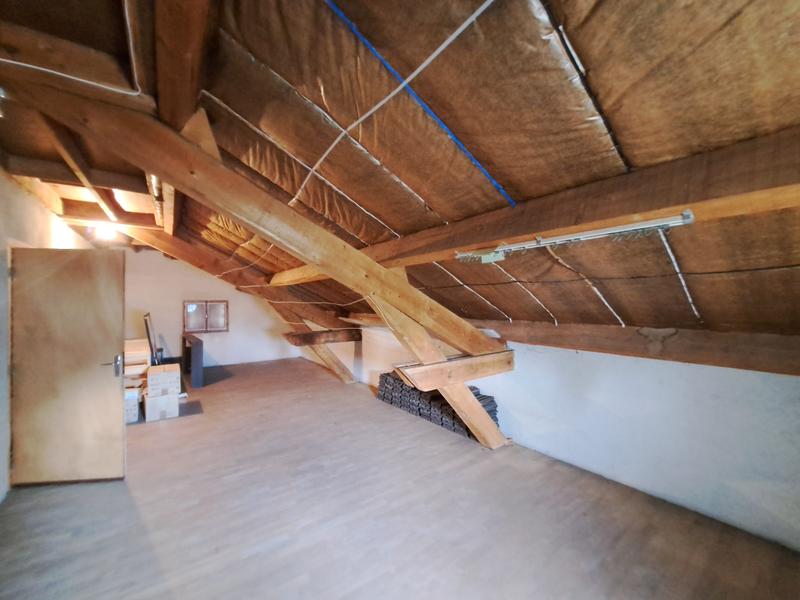 Maison - 335 m² - 7 pièces