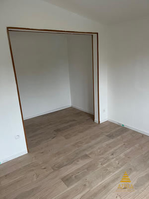 Maison - 96 m² - 3 pièces