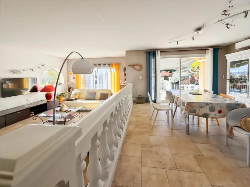 Villa - 143 m² - 6 pièces