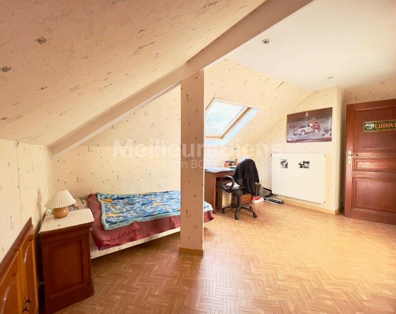 Maison - 185 m² - 8 pièces