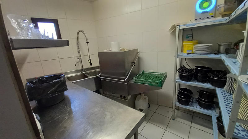 Local commercial - 183 m²