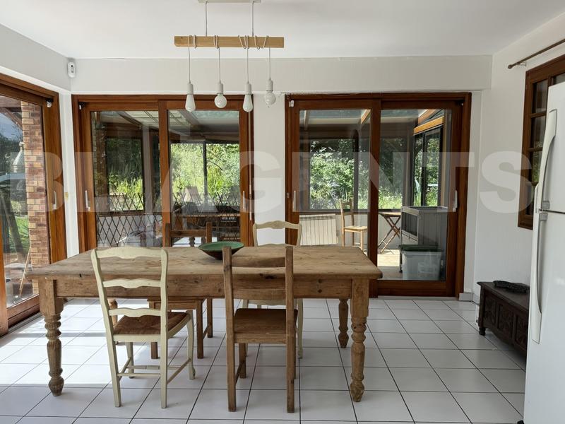 Maison - 193 m² - 6 pièces