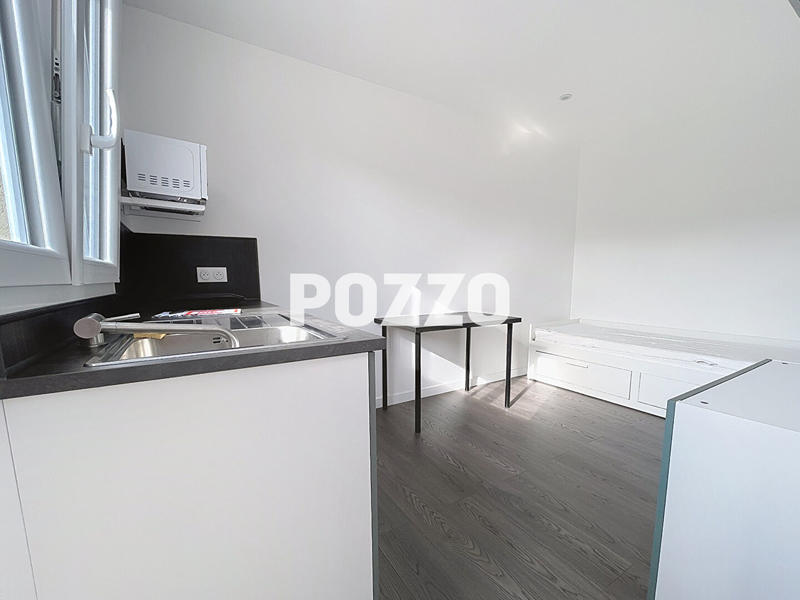 Maison - 342 m² - 18 pièces