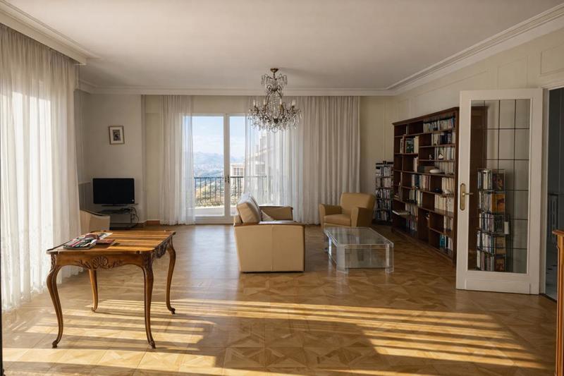 Appartement - 141 m² - 4 pièces