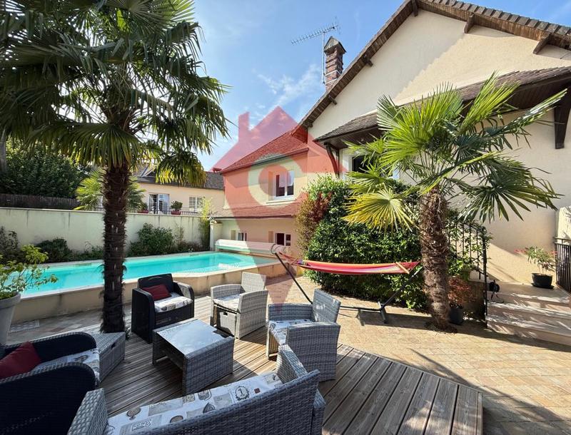 Maison - 162 m² - 5 pièces