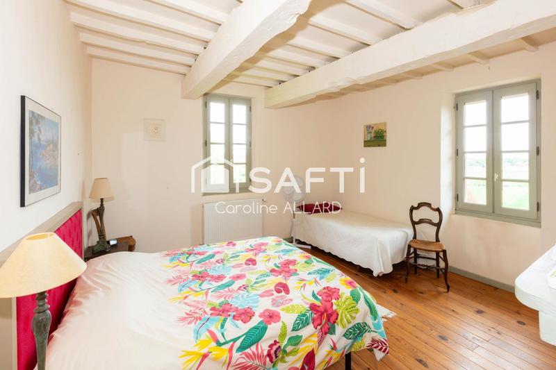 Maison - 204 m² - 7 pièces