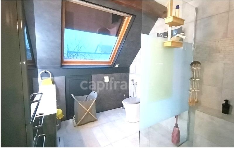 Maison - 101 m² - 6 pièces