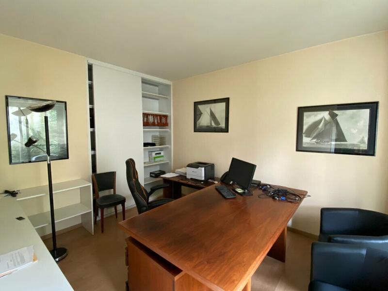 Local d'activité / Entrepôt - 180 m²