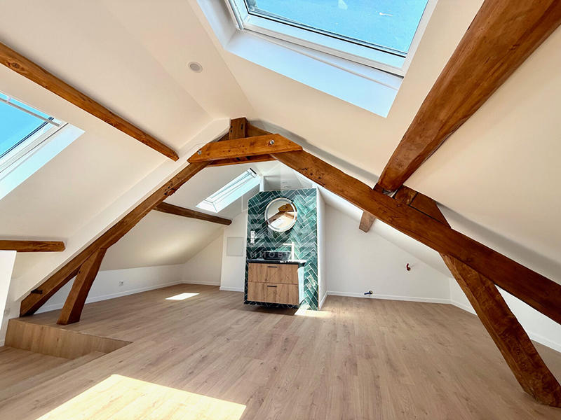 Maison - 235 m² - 7 pièces