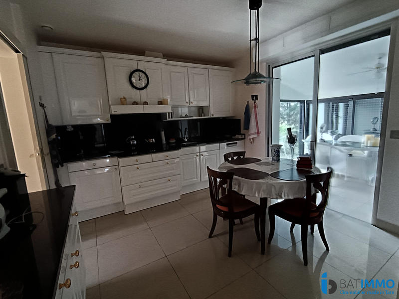 Villa - 180 m² - 6 pièces