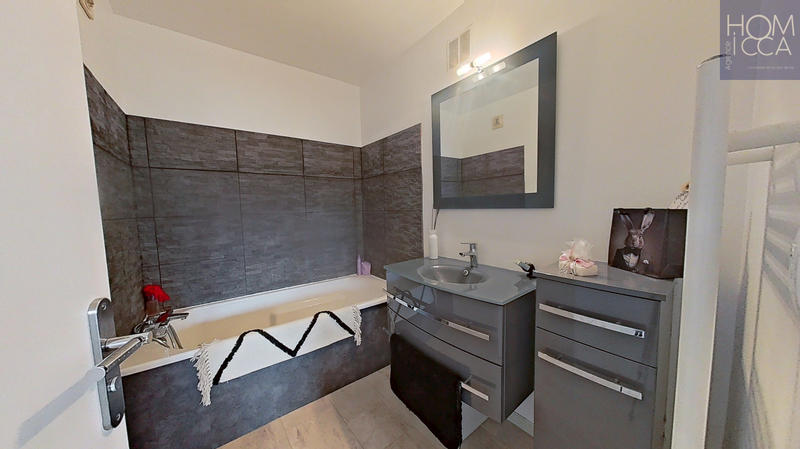 Appartement - 106 m² - 5 pièces