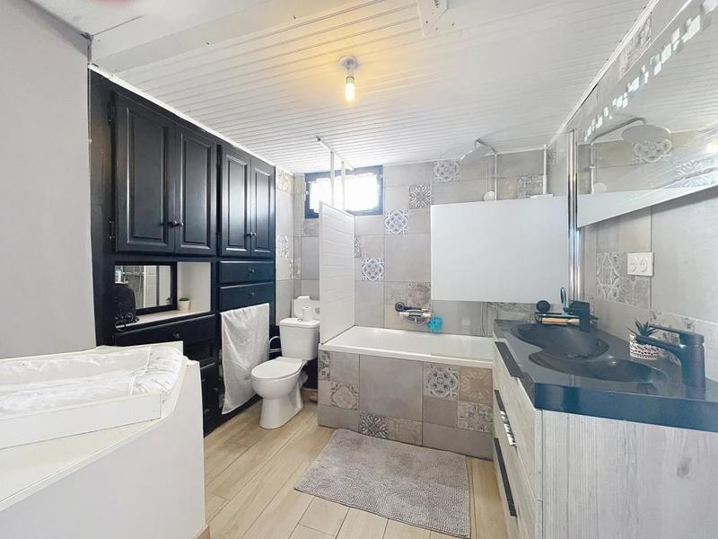 Maison - 107 m² - 5 pièces